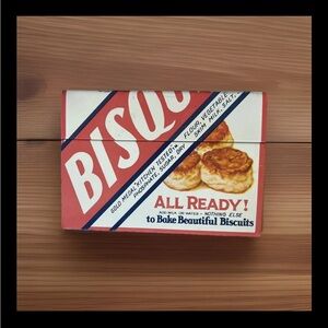 Bisquick Recipes Box WITH ORIGINAL Recipe Cards Metal Tin File 1970-1980's